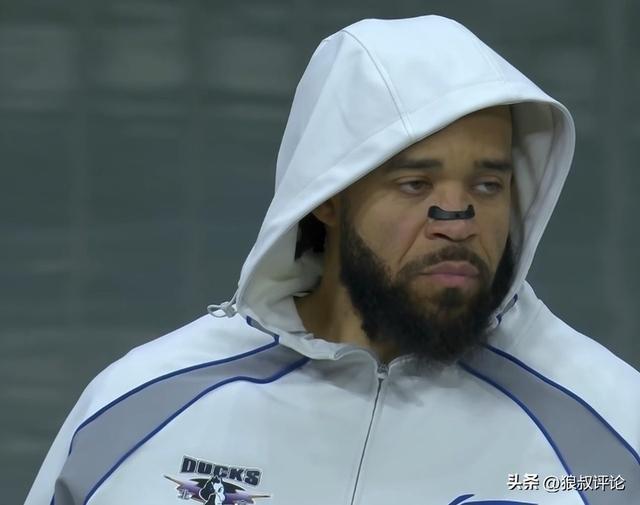 星空体育app官方下载-渐入佳境!麦基9中8轰19分7板 举火烧天隔扣陈国豪引关注