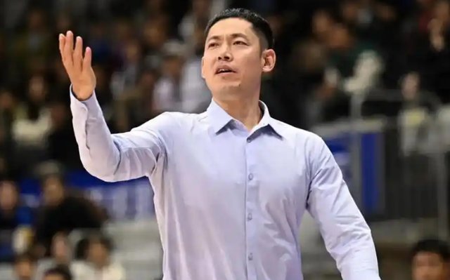 星空体育app下载-再次被锤爆！一数据CBA倒数第3！张庆鹏应启用失意神刀？